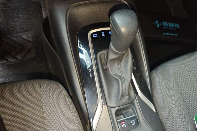 Used Toyota Levin 2019 Dual-Engine 1.8H E-CVT Luxury Edition China VI Standard
