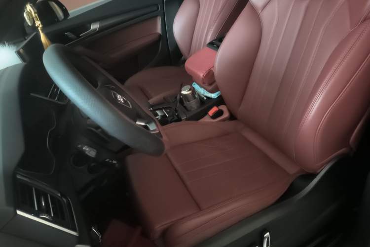 Used Audi Q5L 2025 Facelift 45th Anniversary Collector's Edition 40 TFSI Luxury Dynamic Version Left Front Seat