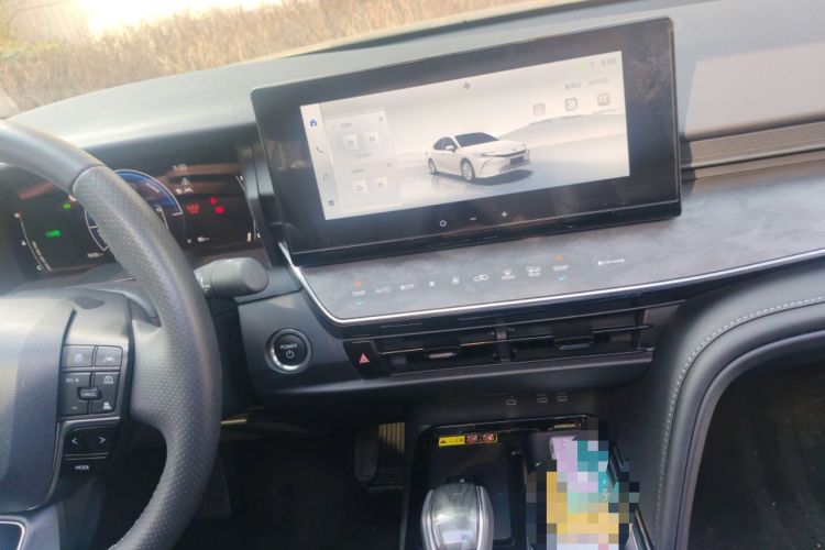 Used Toyota Camry 2024 Dual-Motor 2.0 HGVP Luxury Edition
