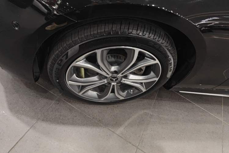 Used Mercedes-Benz E-Class 2023 Restyled E 300 L Sporty and Stylish Edition
