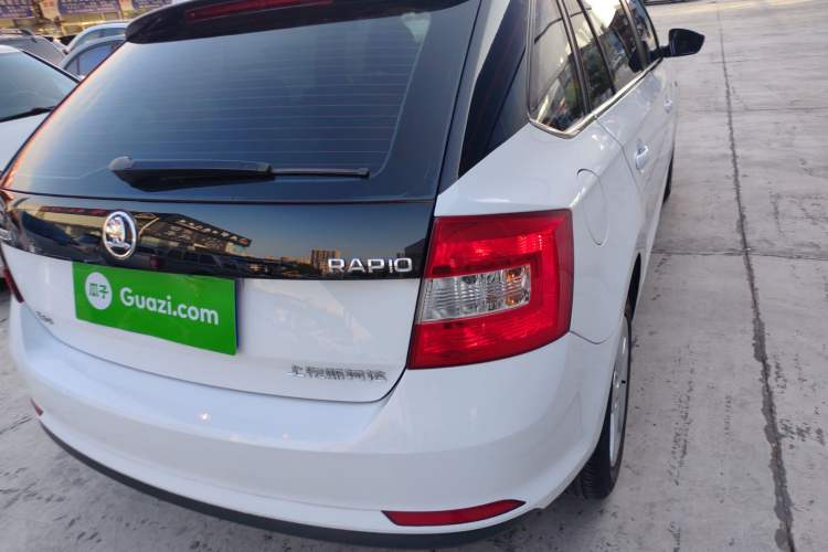 Used Skoda Rapid Spaceback 2016 Revised 1.6L Automatic Chuanxing Version