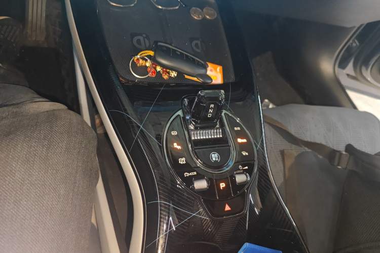 Used BYD Seal 2022 550 km Standard Range Rear-Wheel Drive Elite Version Gear Lever