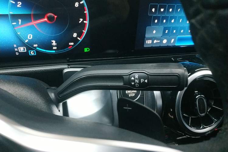 Used Mercedes-Benz GLB 2022 Second Facelift GLB 200 Fashion Edition
