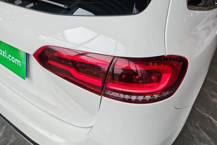 Used Mercedes-Benz B-Class 2022 Updated B 200 Fashion Edition Right Rear Taillight