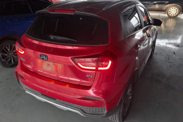 Used Geely Auto Vision X3 2020 1.5L CVT Elite Edition Rear Right 45 Deg