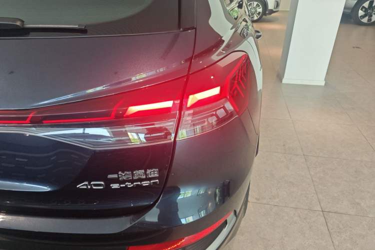 Used Audi Q4 e-tron 2024 40 e-tron Boundary Edition Right Rear Taillight