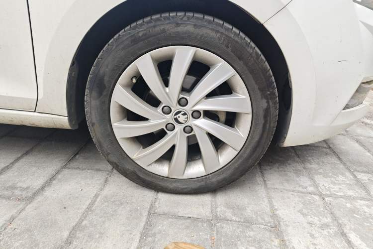 Used Skoda Rapid 2018 1.6L Automatic Comfort Edition
