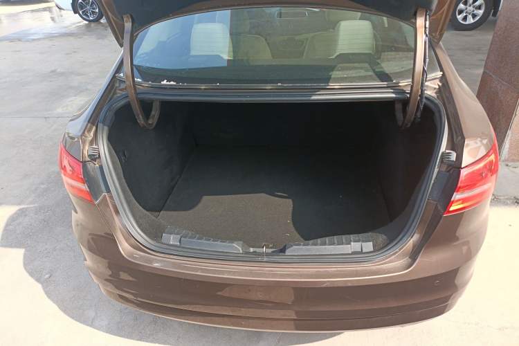 Used Ford Escort 2017 Revised Version 1.5L Manual Comfort Edition Trunk