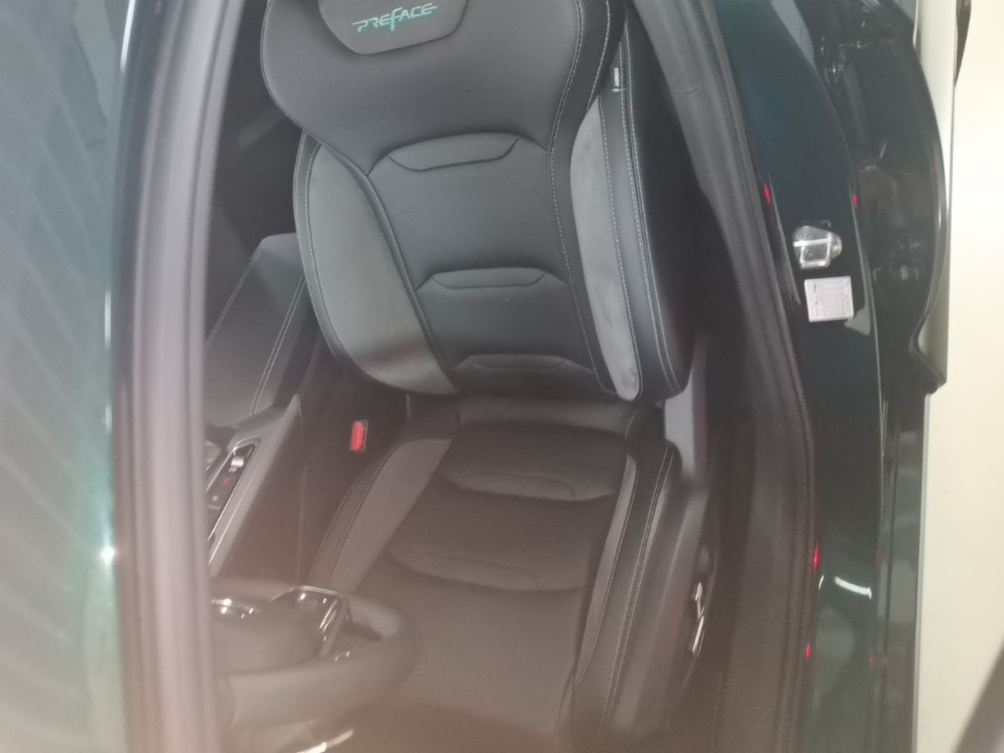 Geely Auto Preface 2023 2.0TD "Only This Verdant Green" Edition — снимка 17