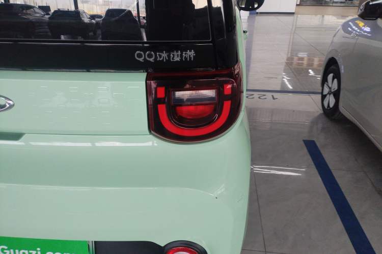 Used Chery QQ Ice Cream 2022 120km Conical Shape Lithium Iron Phosphate Right Rear Taillight