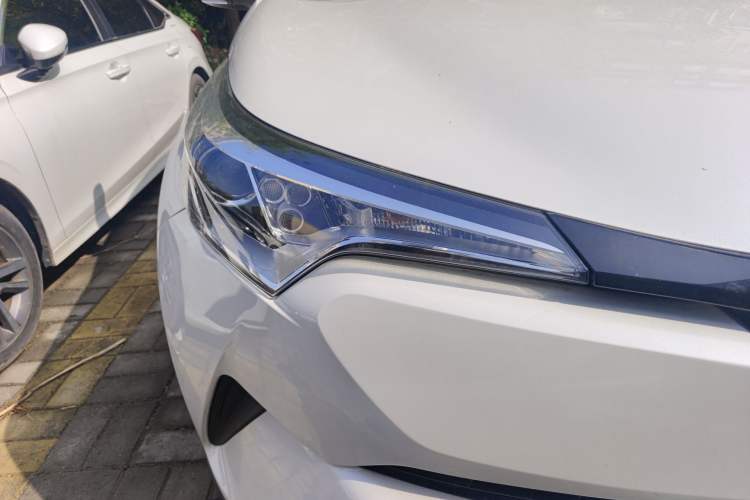 Used Toyota IZOA 2018 2.0L Yichi Edition China V Standard Right Front Headlight