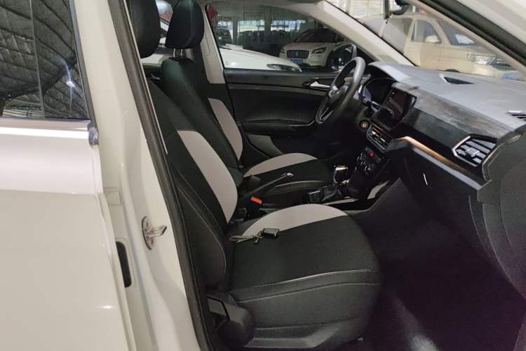 Used Volkswagen Tacqua 2020 1.5L Automatic Yue
