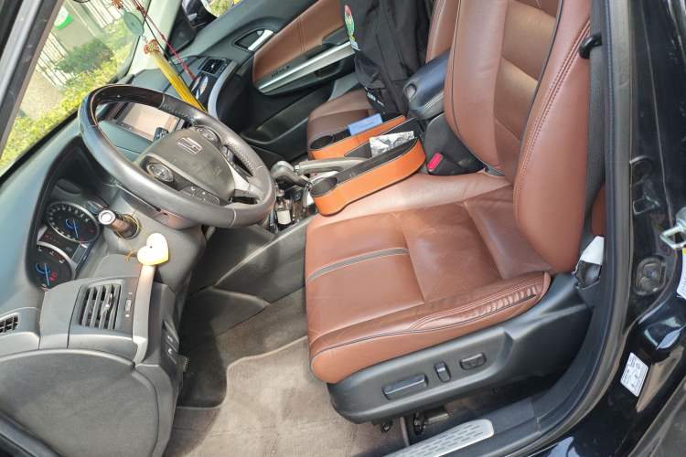 Used Honda Crosstour 2014 3.0L AWD Prestige Navigation Edition Left Front Seat