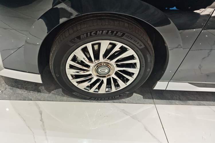 Used GAC Trumpchi M8 2024 Zongshi Series 400T Ultimate Edition Left Front Wheel Hub