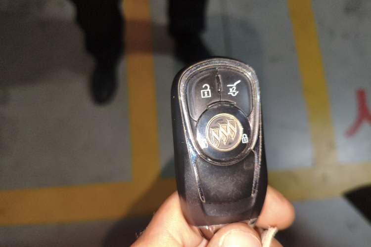 Used Buick Envision 2014 28T Four-Wheel Drive Elite Model Vehicle Key