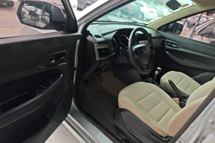 Used Wuling Hongguang 2018 1.5L S Standard Version L2B
