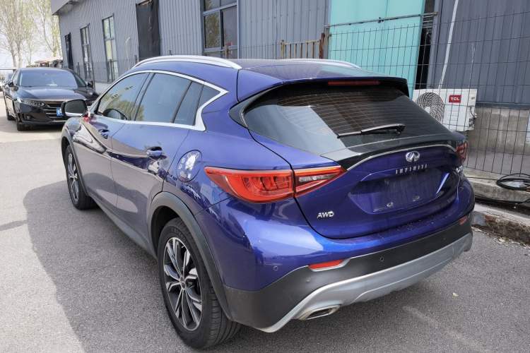 Used Infiniti QX30 2017 2.0T Four-Wheel Drive Fashion Edition Rear Left 45 Deg