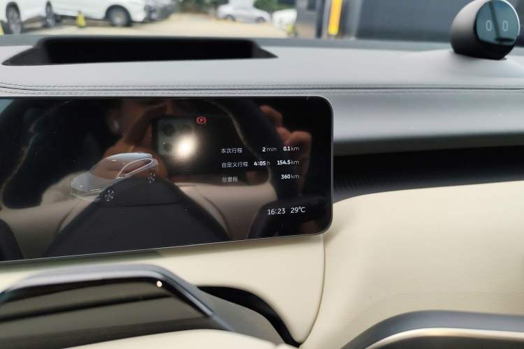 Used Nio ET5T 2025 100kWh Touring Instrument Cluster