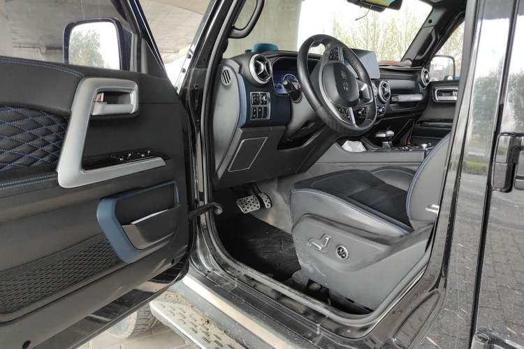 Used BAIC Off-Road BJ40 2023 2.0T Automatic Four-Wheel Drive Urban Hunter Edition Prestige Version Driver Seat