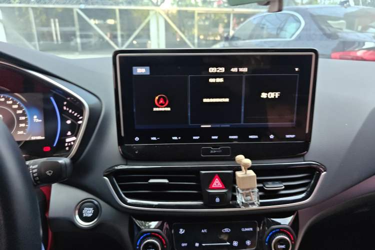 Used Hyundai Lafesta 2019 280TGDi Smart Speed Version China V Standard Audio And AC Panel