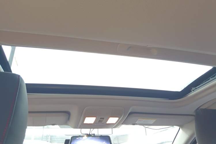 Used Mazda 3 Axela 2016 Sedan 1.5L Automatic Luxury Model Headliner