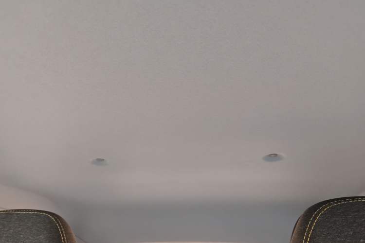 Used Chery QQ Ice Cream 2022 120km Conical Shape Lithium Iron Phosphate Headliner