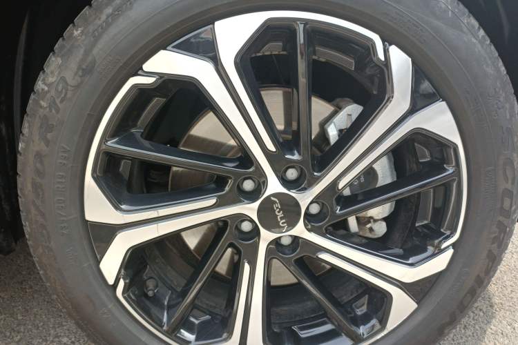 Used Dongfeng Aeolus Huge 2022 Mach Dual-Motor 1.5T MHD Dare-to-Dream Edition