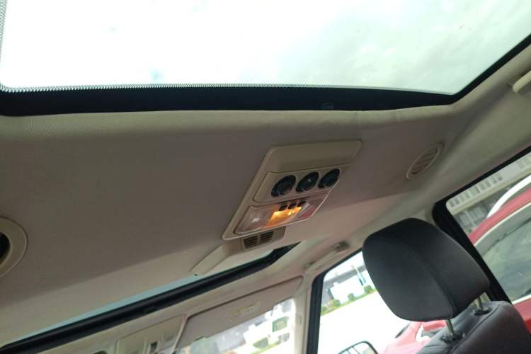 Used Land Rover Discovery 2013 3.0 SDV6 HSE Diesel Edition Headliner