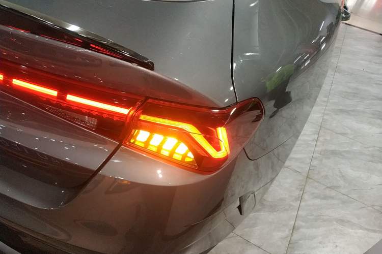 Used Kia K5 2020 270T CVVD Luxury Edition
