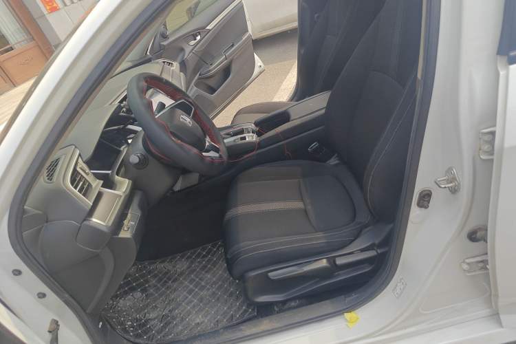 Used Honda Civic 2016 220TURBO CVT Luxury Edition Left Front Seat