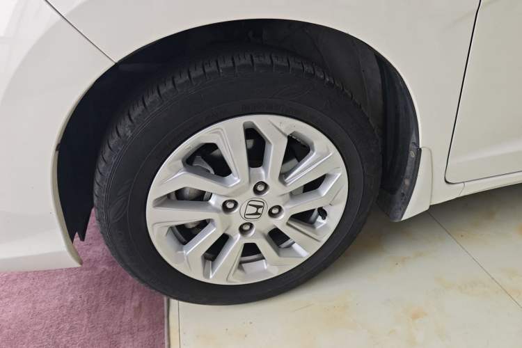 Used Honda Fit 2018 1.5L CVT Comfort Sunroof Version Left Front Wheel Hub