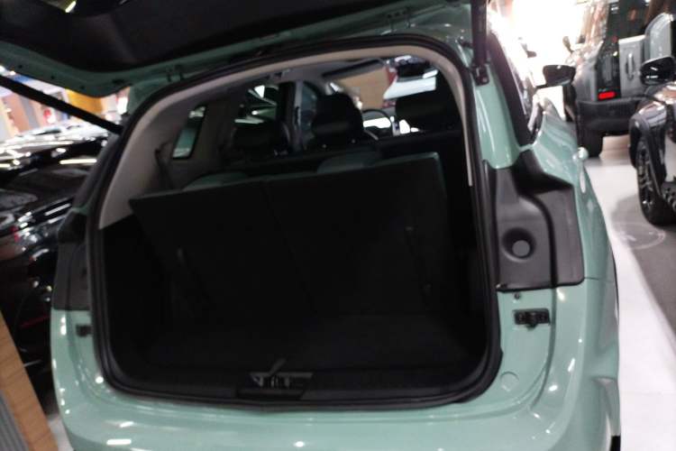 Used JETOUR Shanhai L9 2024 1.5TD 2DHT Max 7-Seater