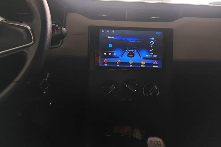 Used Wuling Hongguang PLUS 2019 1.5T Manual Comfort Version 7 Seats Audio And AC Panel