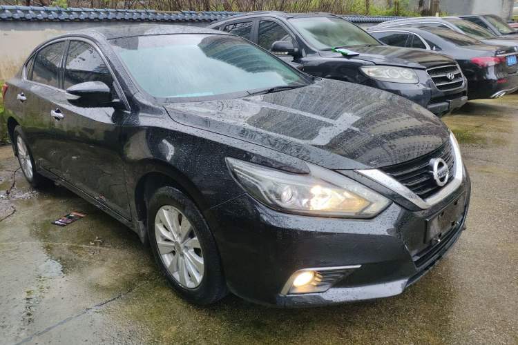 Used Nissan Teana 2018 2.0L XL Smart Upgrade Edition Front Right 45 Deg