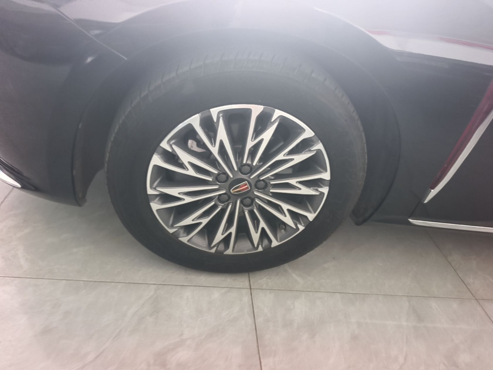 Hongqi H5 2024 2.0T Automatic Smart Connect Flagship Edition - Chinese Trim Xiang — снимка 10