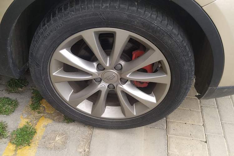 Used Geely Auto Emgrand GS 2016 Sport Edition 1.8L Automatic LingShang Model Right Front Wheel Hub