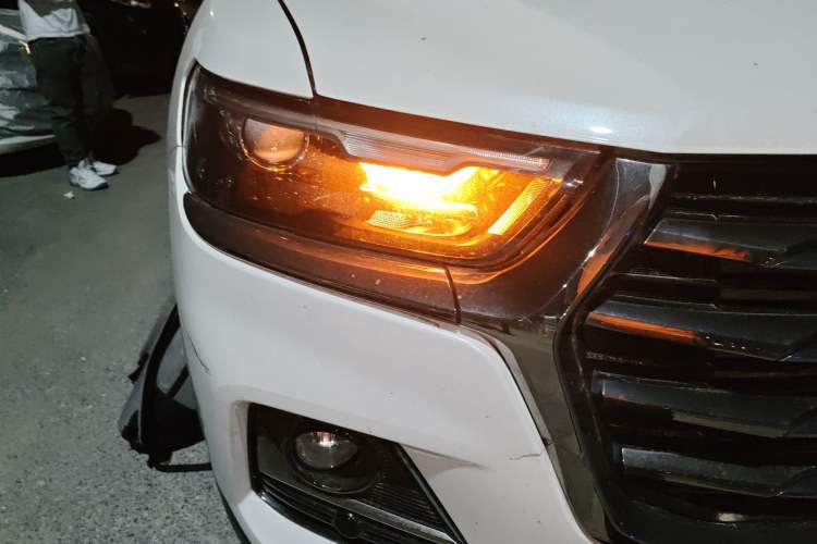 Used Haval H6 2021 National Trend Edition 1.5T Automatic Champion Version Right Front Headlight