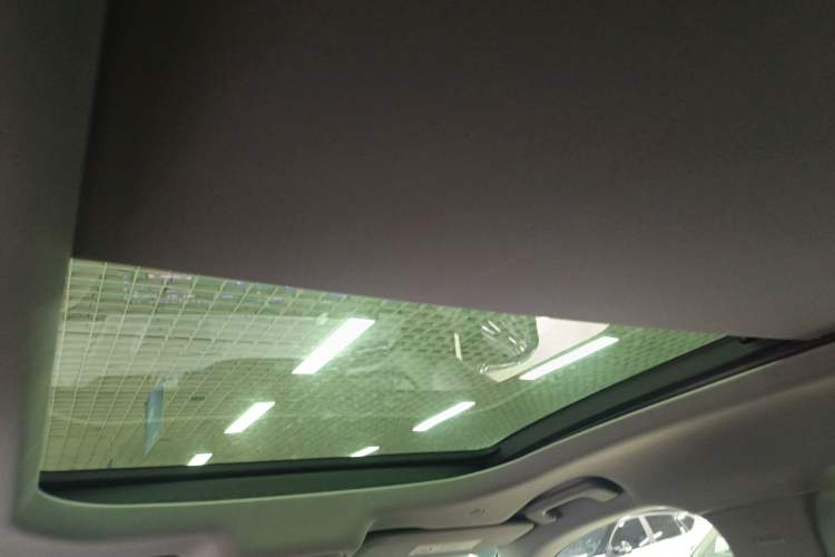 Used Ford Edge 2023 Ford Explorer L 2.0T EcoBoost Two-Wheel Drive 7-Seater Luxury Model
