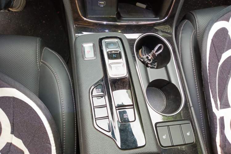 Used Hyundai Santa Fe 2019 380 TGDi DLX Automatic 2WD Prestige Edition China V Emission Standard Gear Lever