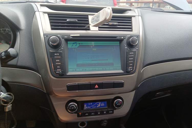 Used Geely Auto GX7 2015 Classic Edition 1.8L Manual Elite Model China IV
