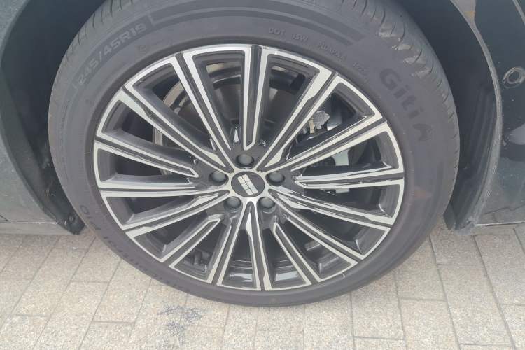 Used Geely Galaxy 8 2025 130km EM-i Flagship Edition
