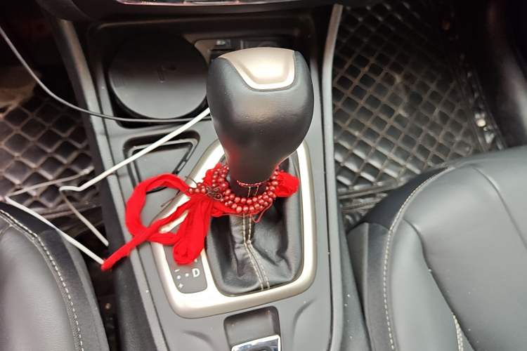 Used Jeep Cherokee 2016 2.0L Superior Edition
