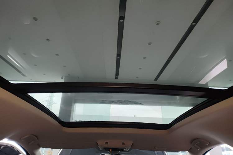 Used Volkswagen Viloran 2024 380TSI Premium Edition