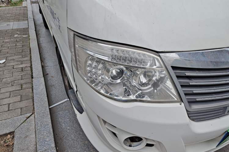 Used King Long Golden Way 2018 2.0L Van Series 4G20 Right Front Headlight
