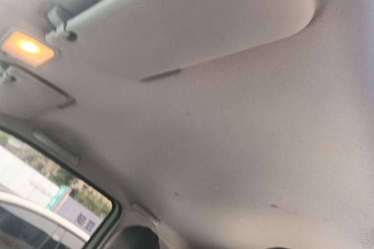 Used Wuling Hongguang MINIEV 2022 Macaron Premium Model – Lithium Ternary Battery