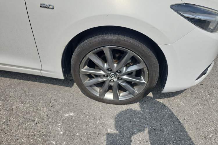 Used Mazda 3 Axela 2017 Hatchback 2.0L Automatic Sport Model China V Emission Standard Exterior 4