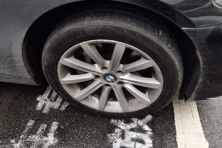 Used BMW 5 Series 2014 535Li Leading Model Right Front Wheel Hub