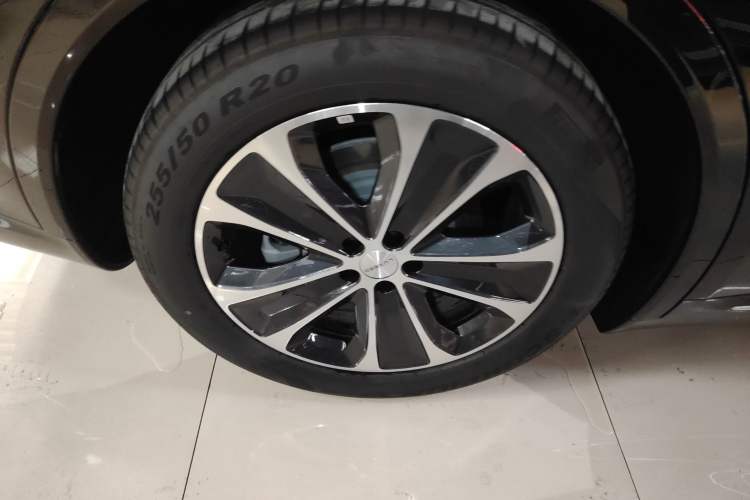 Used Hima Luxeed R7 2025 Extended-Range 251km Pro