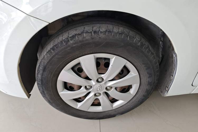 Used Hyundai Verna (older generation) 2014 1.4L Manual Smart GLS Trim Exterior 4