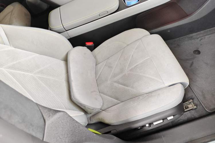 Used Nio ET5T 2025 Model Champion Commemorative Edition, 75kWh Touring